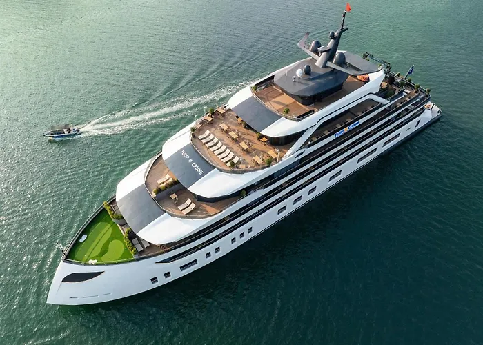  Dora Cruise By Hag 5*