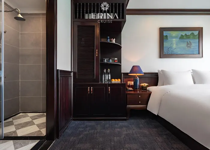 Dora Cruise By Hag 5* Ha Long